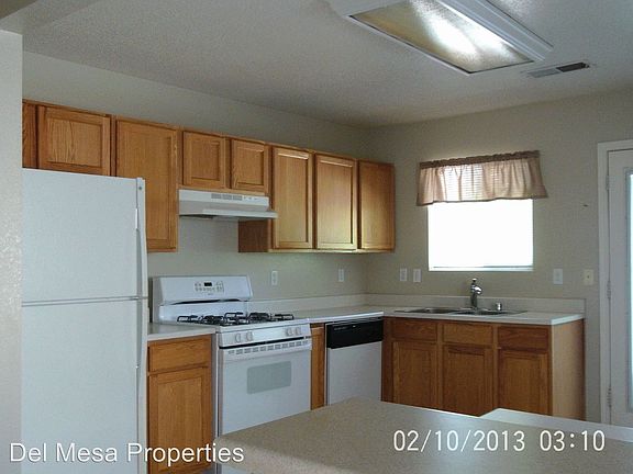 3rd image of 10632 Miera Dr NW