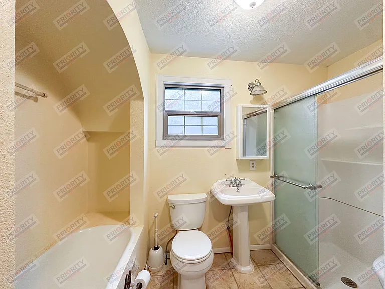 402 S Warren Ave — Photo 14