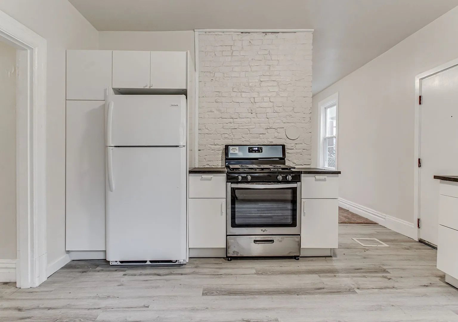 Newly renovated 4 bedroom home in the heart of Beechview! — Photo 3