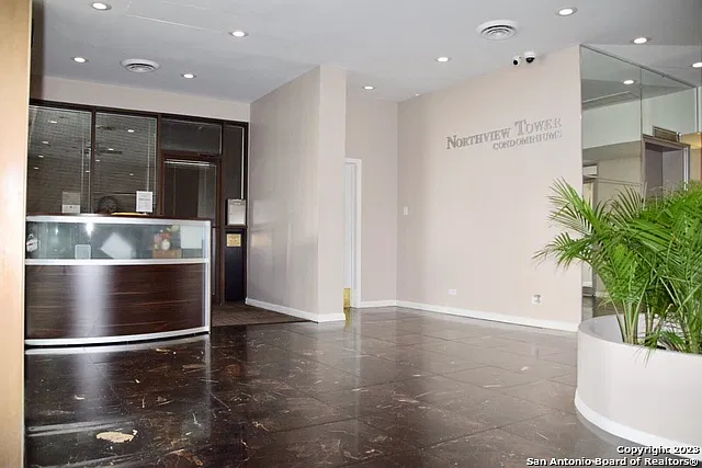 7039 San Pedro Ave — Photo 2