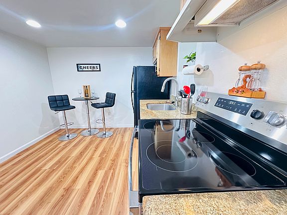 4th image of 540 Lake Ave #B