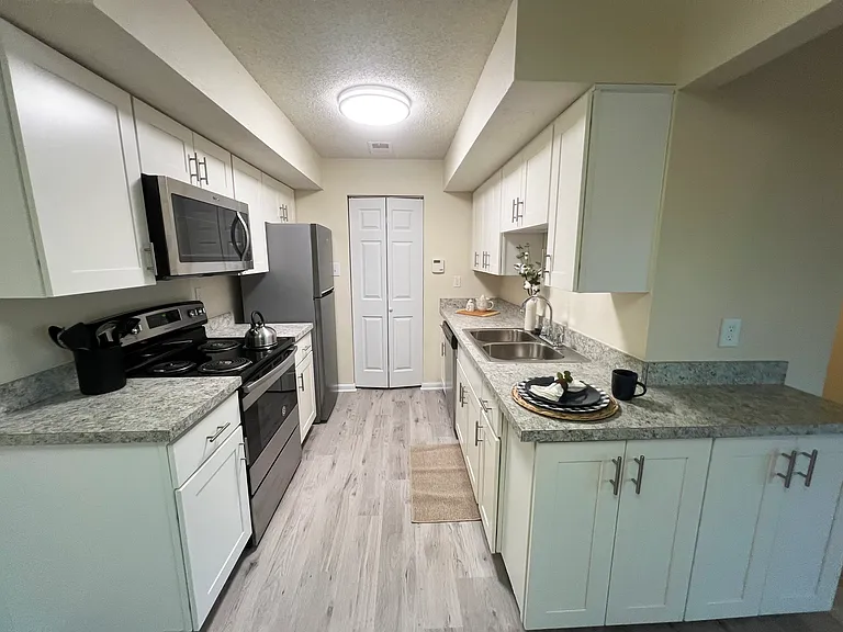 Monroeville Apartments — Photo 7