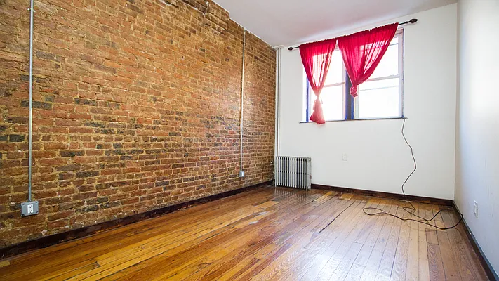 Rented by Oxford Property Group | media 10