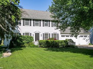 4302 Fairway Dr, Fort Gratiot, MI 48059