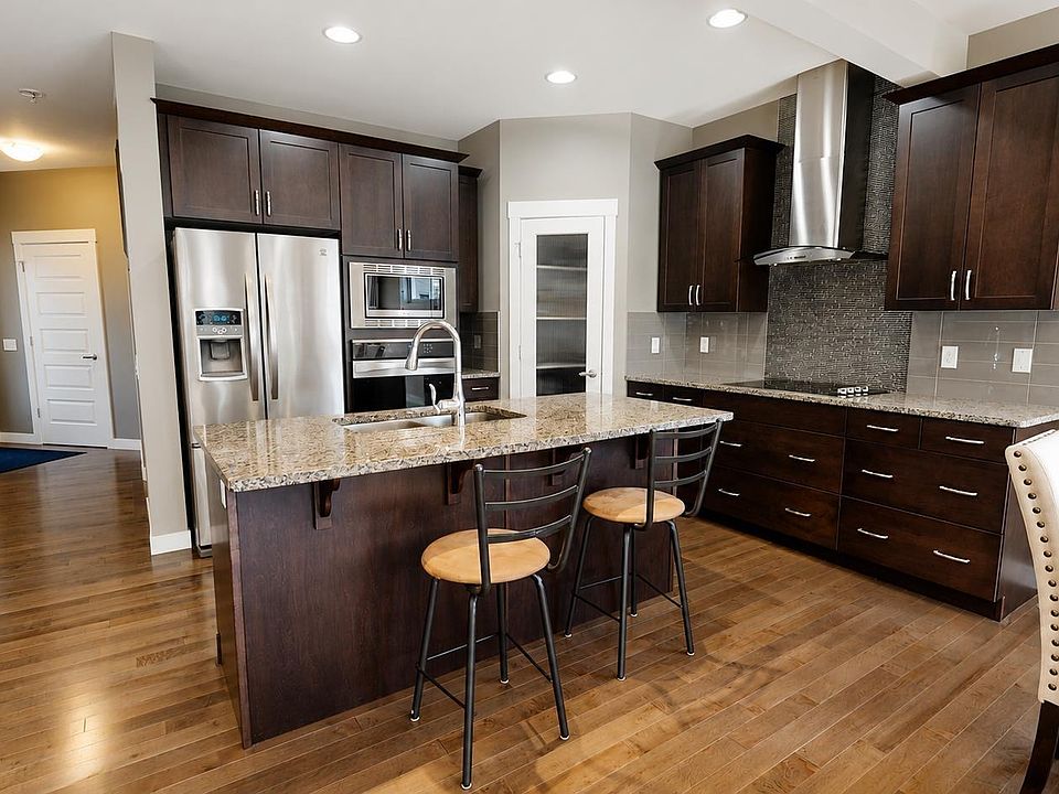 1st image of 110 Meadowland Way