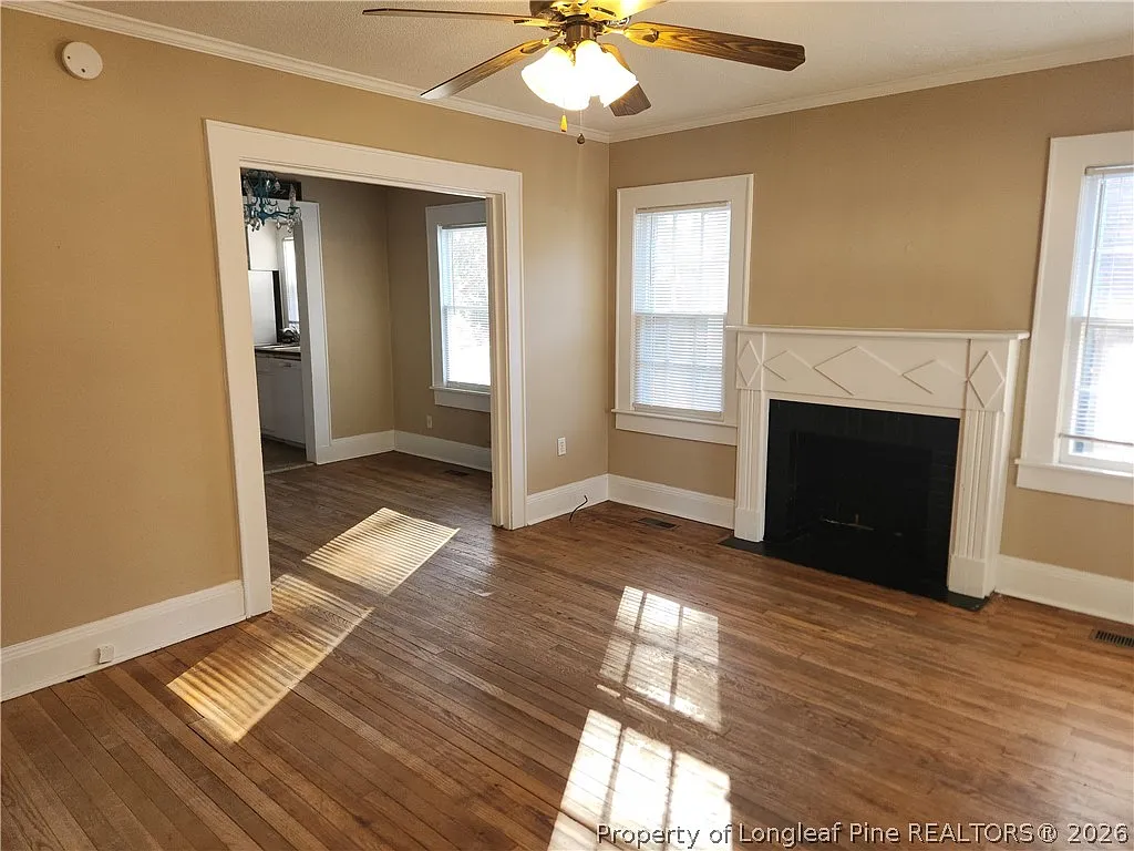 2 bed, 1.0 bath, 960 sqft, $1,200 — Photo 2