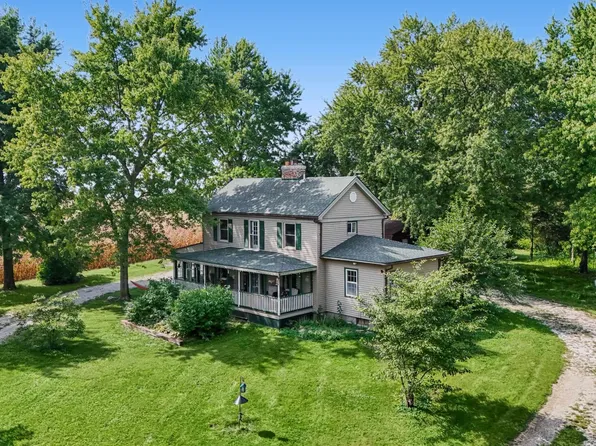 383 State Route 40, Edelstein, IL 61526