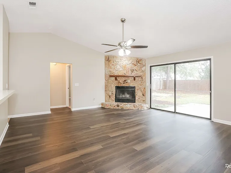 6507 Diamond Leaf Ct S — Photo 4