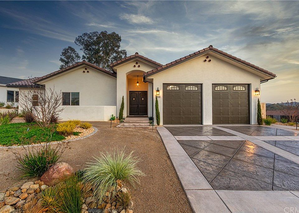 1st image of 3510 Lakeside Village Dr