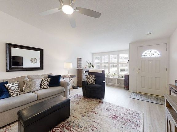 5th image of 13540 Medinac Ln Unit 104E