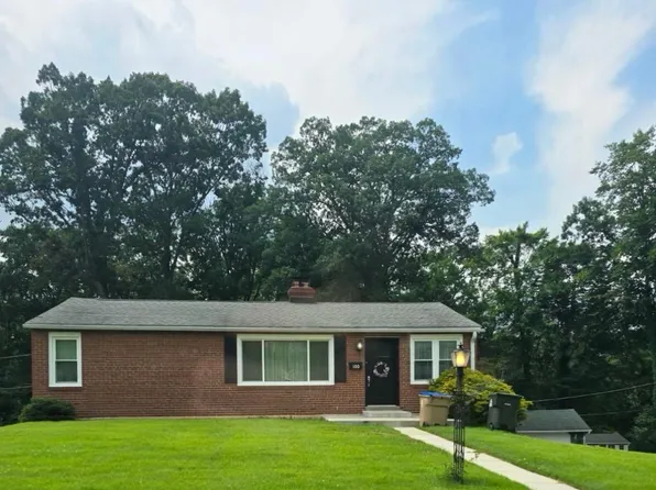 100 Rockwood Rd, Newtown Square, PA 19073