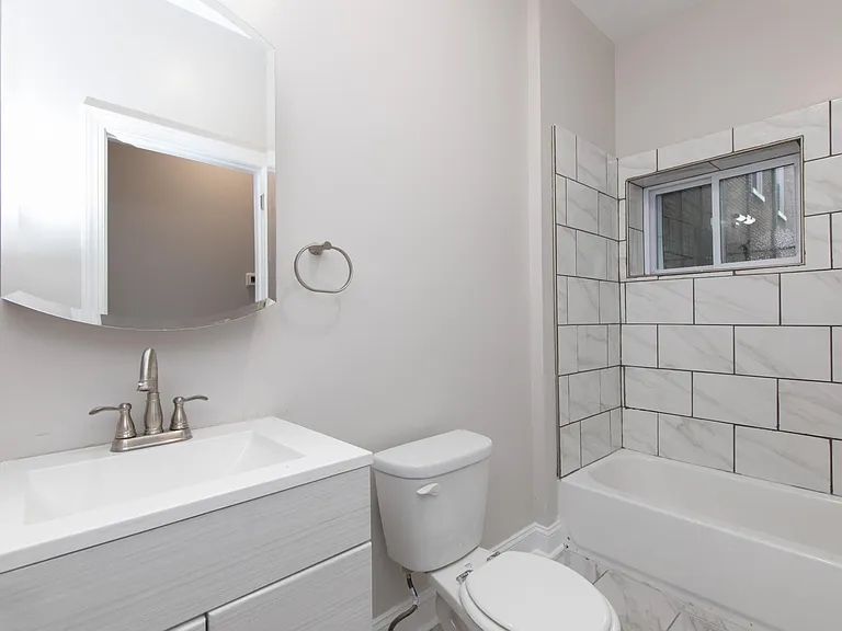 1021 W Dauphin St #1 — Photo 6
