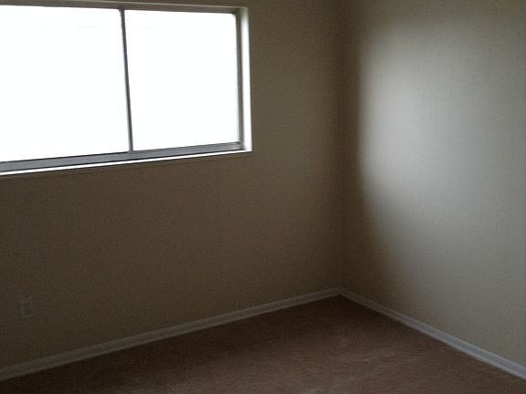 2nd image of 21636 Southwood Dr