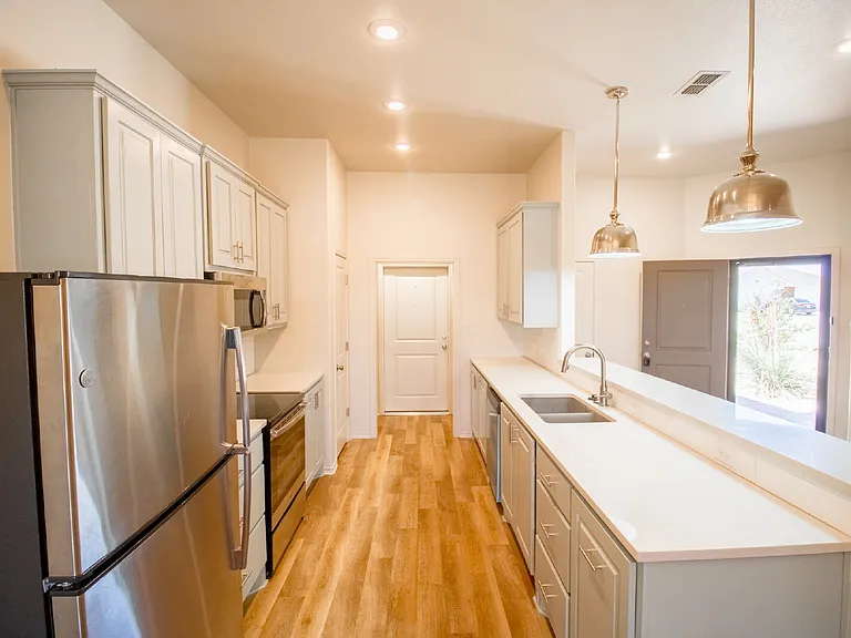 11909 Evanston Ave — Photo 3