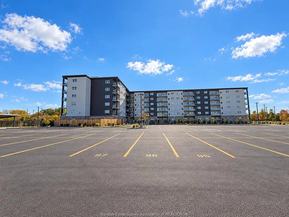 3565 Forest Glade Dr #507
