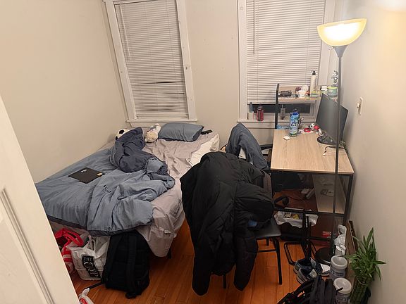 5th image of 104 Hammond St #2