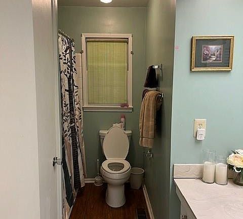 5th image of 4 Woodcreek Ct
