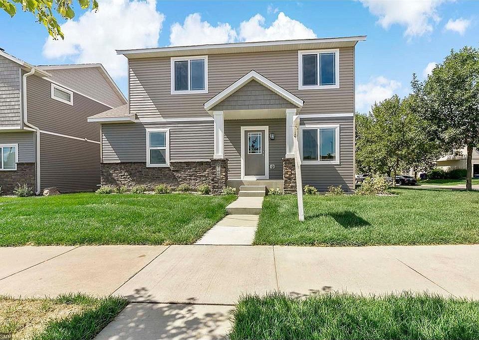 1st image of 2768 Clover Ridge Dr