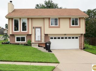 5764 N 130th St, Omaha, NE 68164