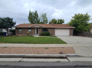 3406 W Royalwood Dr, Salt Lake City, UT 84129