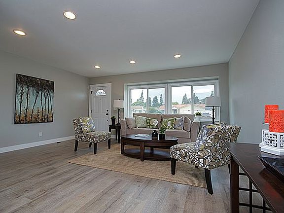 3rd image of 11344 Lemming St