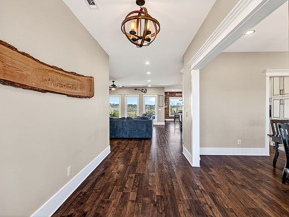 15th image of 3001 Tulip Ln