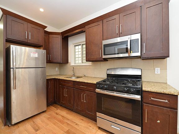 5th image of 53 Cassidy Pl