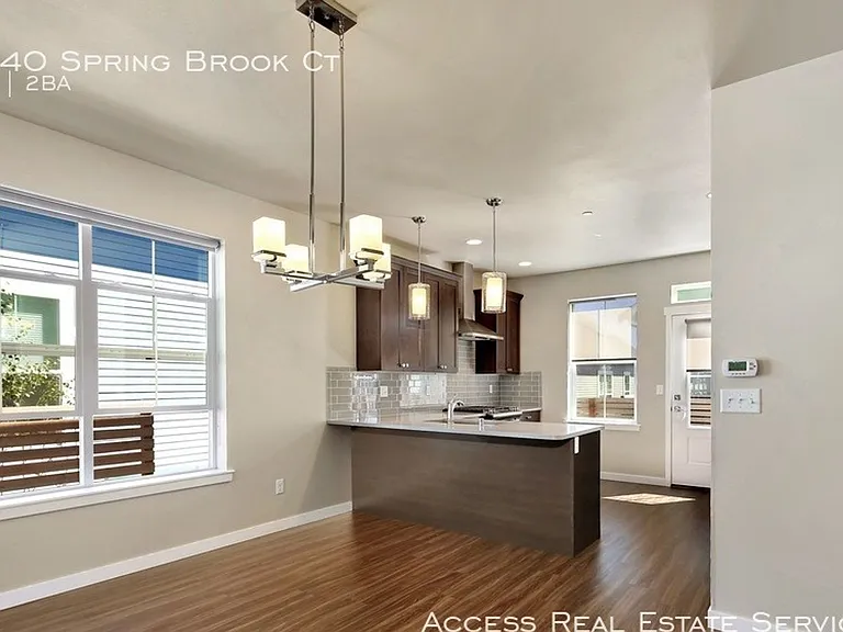 4740 Spring Brook Ct — Photo 7