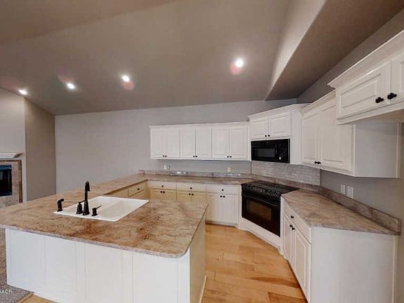 5th image of 5404 Park Village Cir