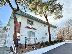 Catalina Apartments