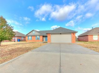358 Timberidge Rd, Harrah, OK 73045