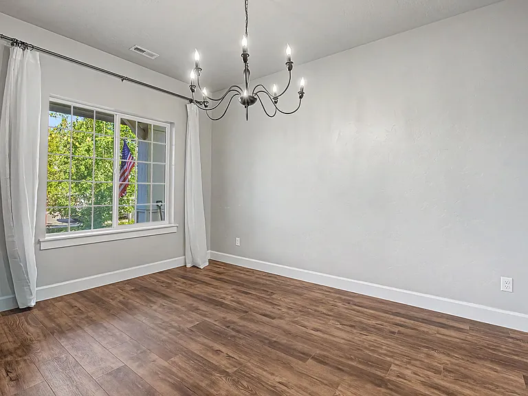 5140 N Elmstone Ave — Photo 7