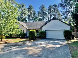 7800 Trappers Rd, Fayetteville, NC 28311