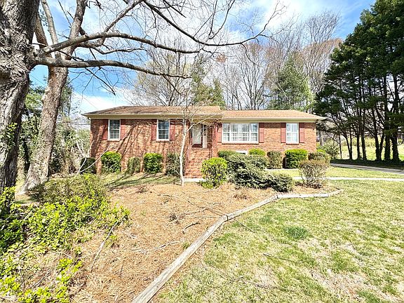 2nd image of 6104 Buckhorn Rd
