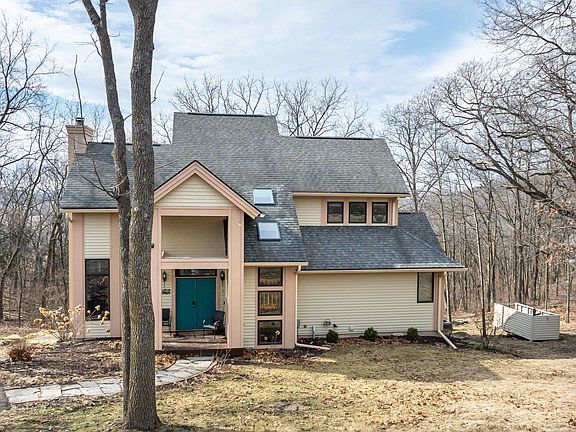 3rd image of 1 Westview Ln