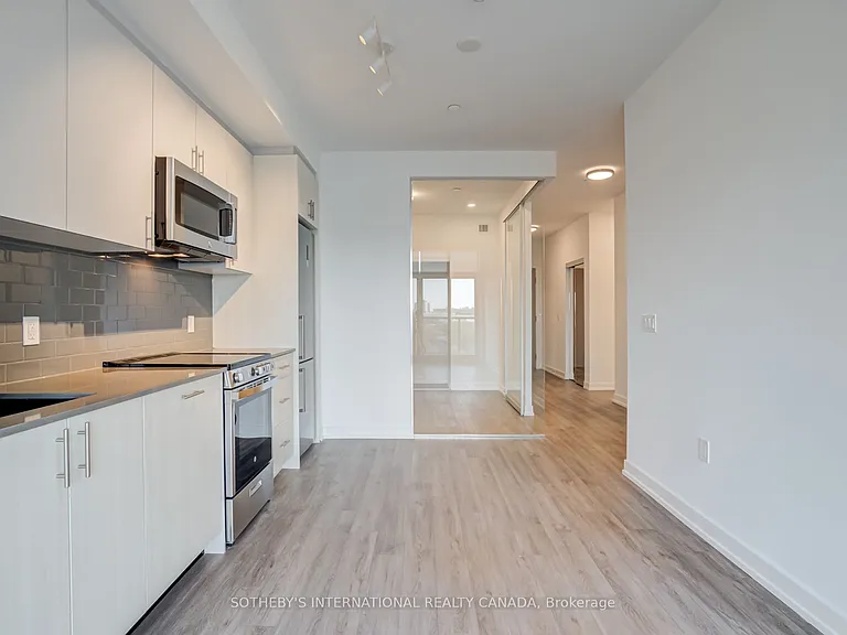 1195 The Queensway Ave #803 — Photo 8