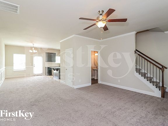 3rd image of 393 Angela Ln