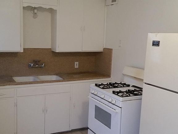 3rd image of 568 W Wilson Ave APT B