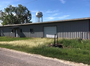 814 N 15th St, Port O Connor, TX 77982