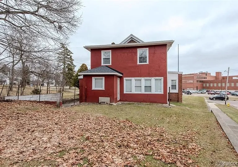 751 Dupont St — Photo 3