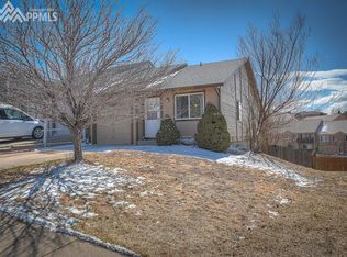 5243 Solar Ridge Dr, Colorado Springs, CO 80917