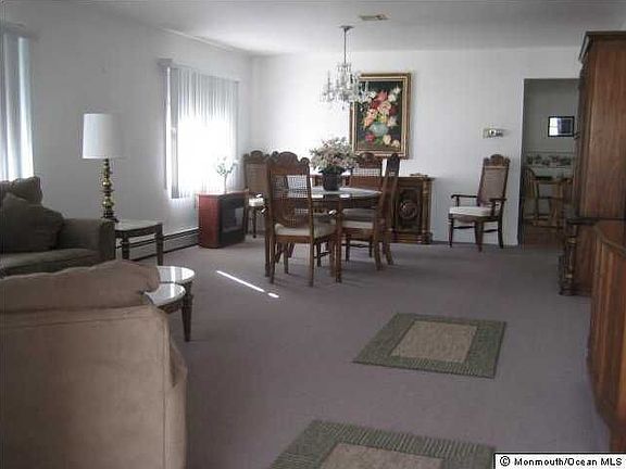 4th image of 196 Torrey Pines Dr