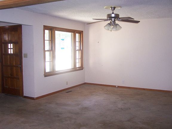 2nd image of 1318 N B St