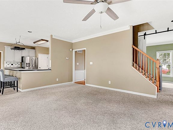 5th image of 23281 Johnstown Ln