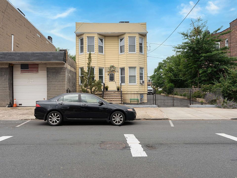 1st image of 69 Wright Ave