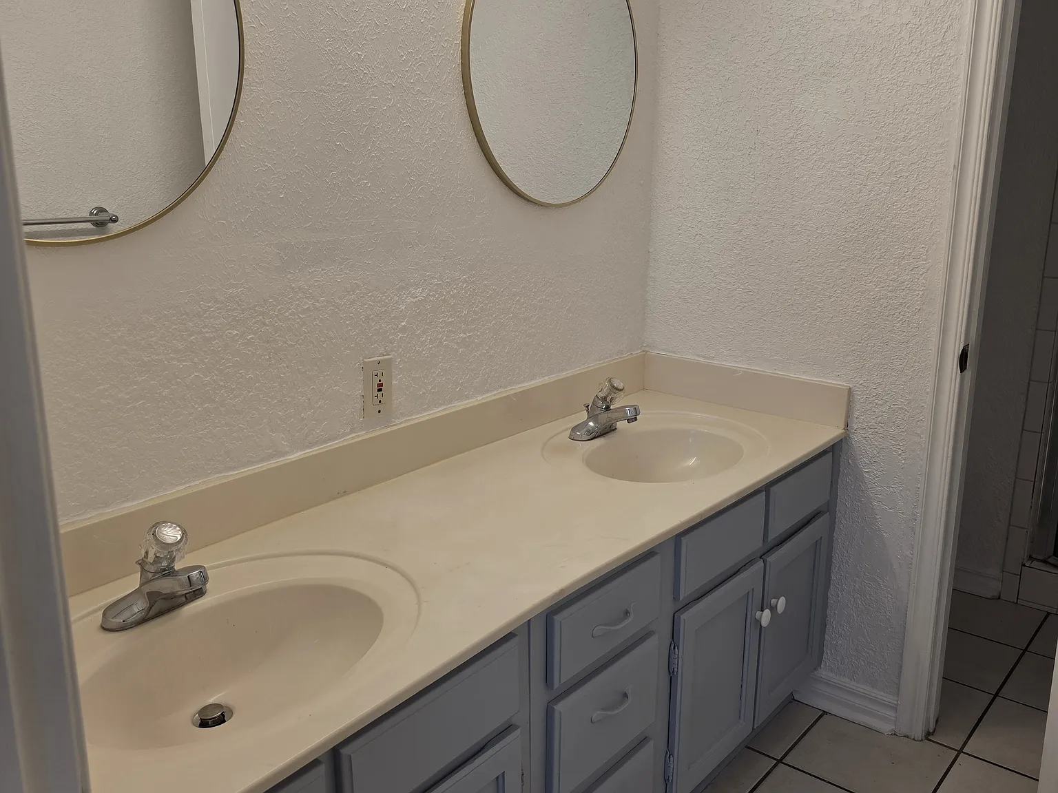 2 bed, 1156 sqft, $950 — Photo 3