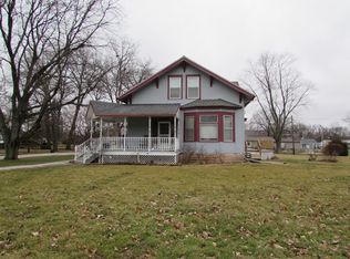 402 E Roselawn St, Danville, IL 61832