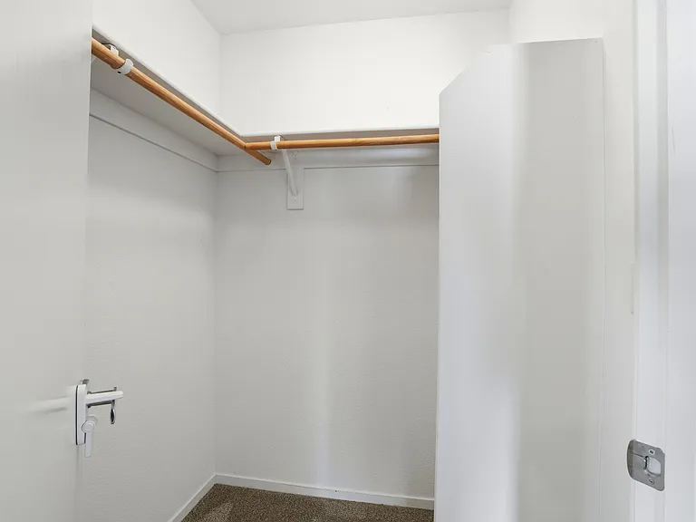 419 Pioneer Ave — Photo 17