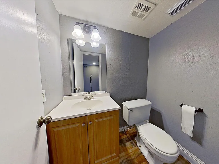 6321 Walraven Cir #6321 — Photo 14