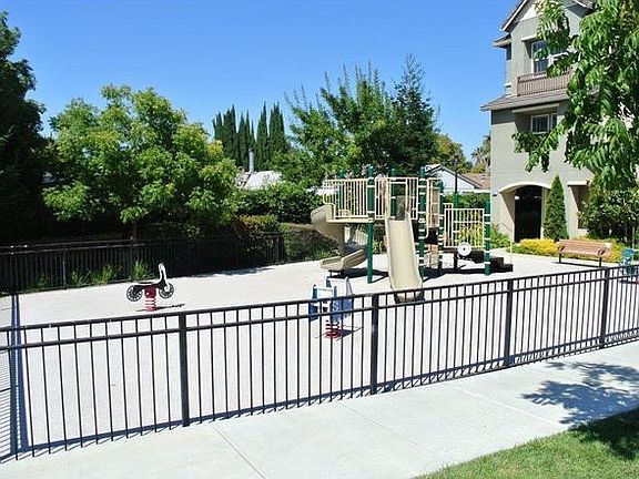 2nd image of 1327 Westbury Dr